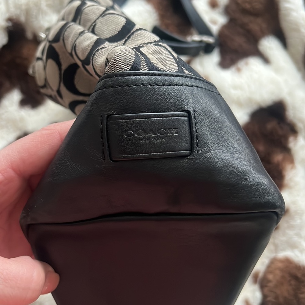 Coach Purse - Picture 5 of 12